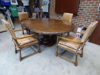Dining Room Table, (4) Chairs