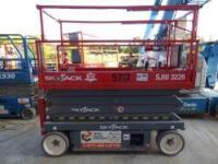 SKYJACK Scissor Lift
