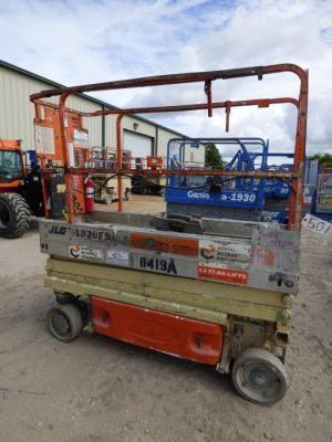 JLG Scissor Lift