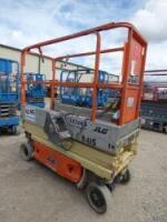 JLG Scissor Lift