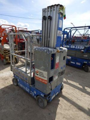 Genie Mast Lift