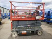 Skyjack Scissor Lift