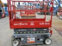 Skyjack Scissor Lift