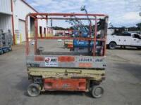JLG Scissor Lift