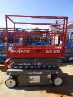 Skyjack Scissor Lift