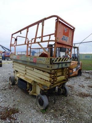 JLG Scissor Lift