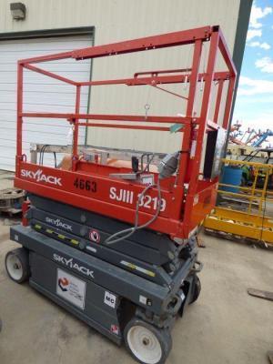 Skyjack Scissor Lift