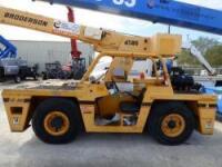 Broderson Carry Deck Crane