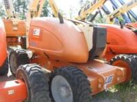 JLG Articulating Boom