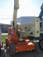 JLG Articulating Boom