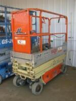 JLG Scissor Lift