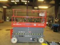 Skyjack Scissor Lift