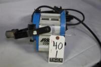 ARRI 300 TUNGSTEN FRESNEL LIGHT
