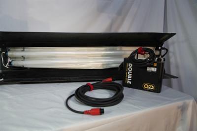 KINO 2 BANK BALLAST RED W/ HEADER CABLE , 4' 2 BANK KINO HOUSING AND MALE PIN MOUNTING BACK PLATE