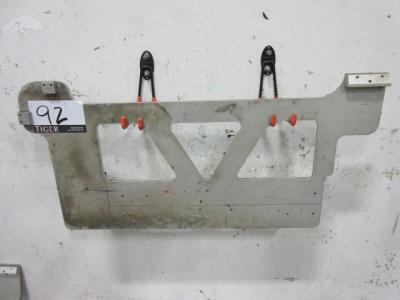 M & R TRI LOC Pallet