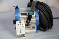 ARRI 650W PLUS TUNGSTEN FRESNEL LIGHT