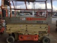 JLG Scissor Lift