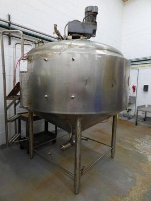 CP Division ST Regis Steam Kettle with Mixer