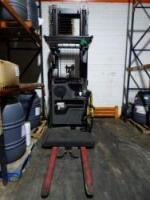 Raymond Order Picker Forklift