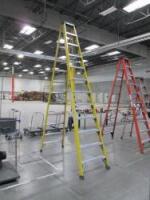 Rock River 12' Fiberglass Ladder