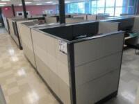 L-Shape Cubicles w/Desks