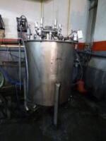 Stainless Steel 140 Gallon Day Tank, Agitator, Pumps, Filteration