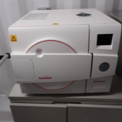 Tuttnauer Autoclave-Stem Sterilizer