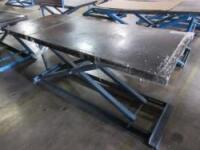 Manual Lift Work Table