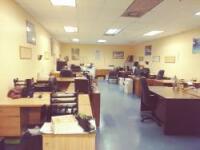Lot Contents of Customer Service Office