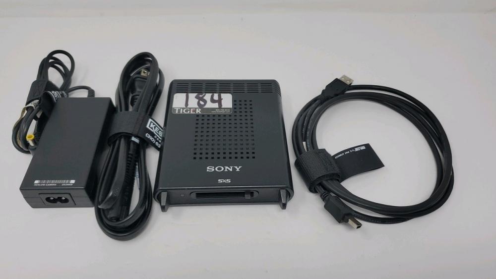 SONY　SBACーUS10　SxSメモリーカードUSBリーダーライター ソニー SONY SxSメモリーカードUSBリーダーライター SBAC-US10
