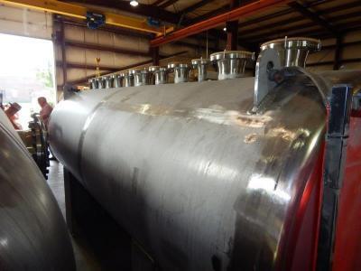 1,500 Gallon Stainless Steel Horizontal Tank