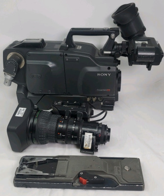 Sony DXC-D55WS Camera w/Lens