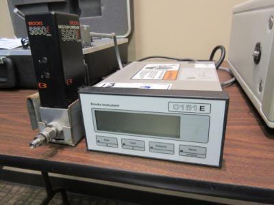 Brooks Instrument Microprocessor Mass Flowmeter Computer Control