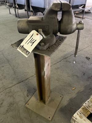 Vice with Pedestal