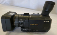 Sony HXR-NX70U NXCAM Compact Camcorder