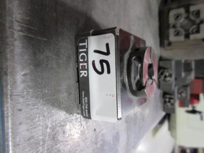 R3 Manual Chuck Adapter