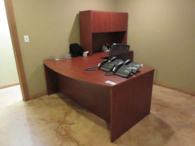 Office L-Desk, w/- Hutch & Chair