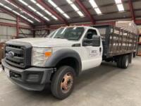 2015 Ford F450 Super Duty Truck with Maxon Lift