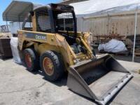 Lot John Deere 317 Skid Steer with Bucket