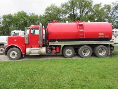 2012 Peterbilt 388 6x4 TriAxle Vacuum / Water Truck