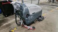 Advance Floor Scrubber