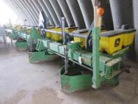1997 John Deere 1700 6-Row Planter