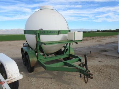 1,000 Gallon Water Trailer
