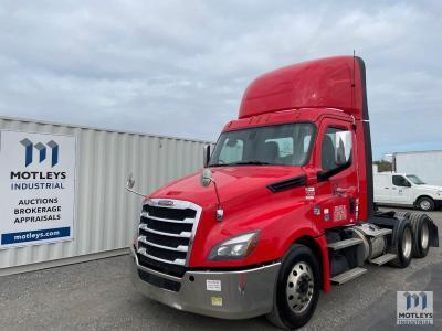 2020 Freightliner PX12664T Cascadia 126 T/A Day Cab Road Tractor