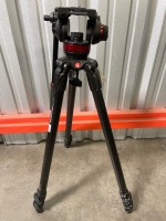 Manfrotto 502 Head w/Tripod