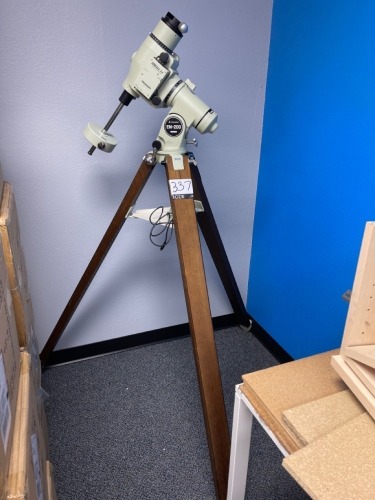 Takahashi EM-200 Temma 2M Mount Head w/ Tripod