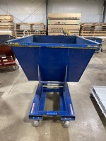 1 Yard Dumping Hopper