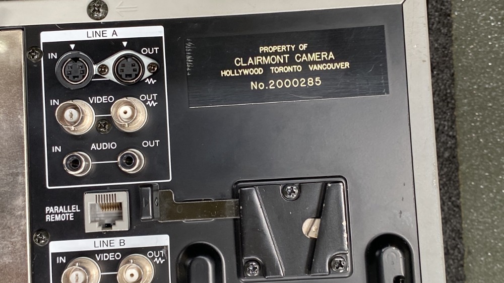Sony trinitron pvm 2730 (Defekt) in Champlan für CHF 56 - nur Abholung Sony trinitron pvm 2730 (Defekt) in Champlan für CHF 56 - nur Abholung
