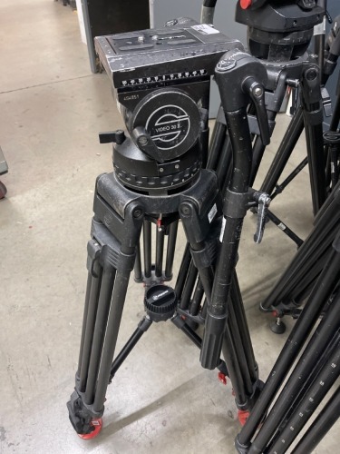 Sachtler Video 30 Fluid Head w/Tripod