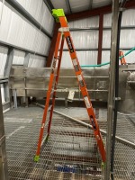 CrossXStep Louisville 8-Step Ladder